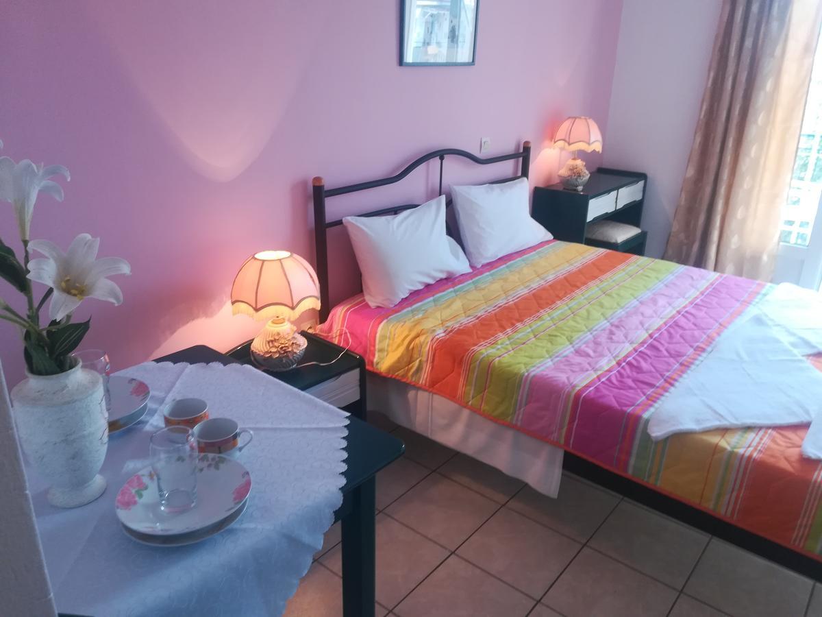 Konstantinos Apartments Айя-Евфимия Экстерьер фото